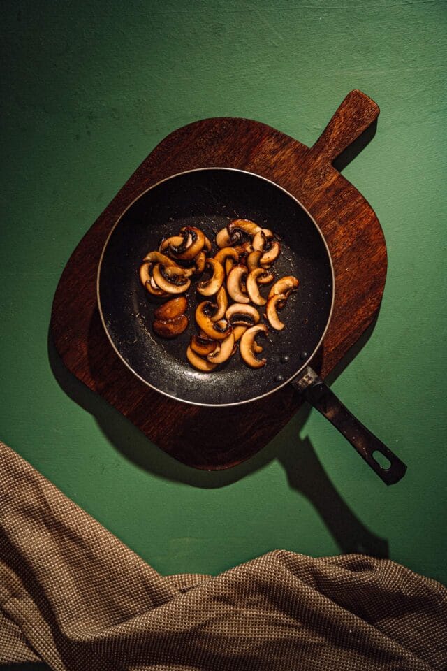 Kalaonni Pippurinen kirjolohi-sienirisotto